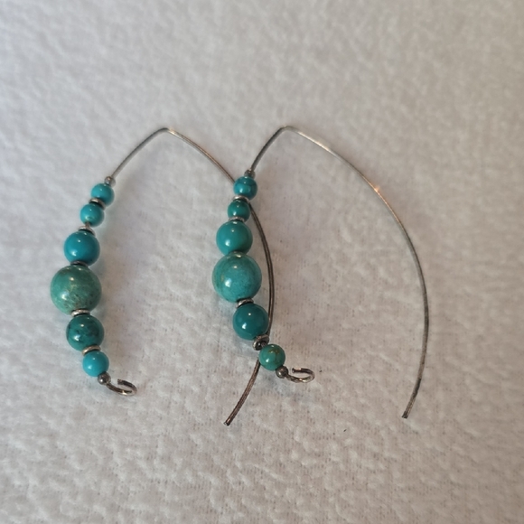 Jewelry - Elegant Turquoise Beaded Earrings